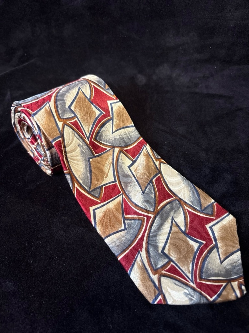 417 Van Heusen Vintage Abstract Geometric Neck Tie OS Red Gold Gray VTG Y2K EUC